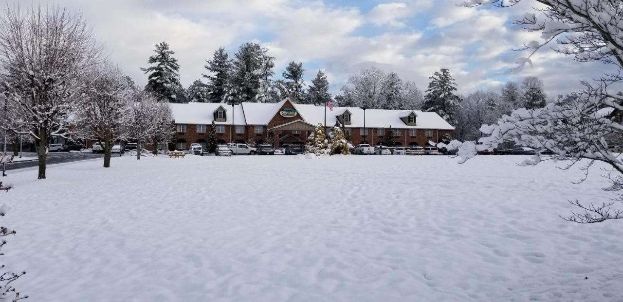 Mountain Inn & Suites Flat Rock Eksteriør bilde