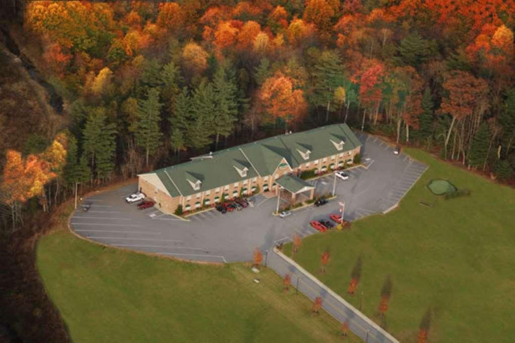 Mountain Inn & Suites Flat Rock Eksteriør bilde